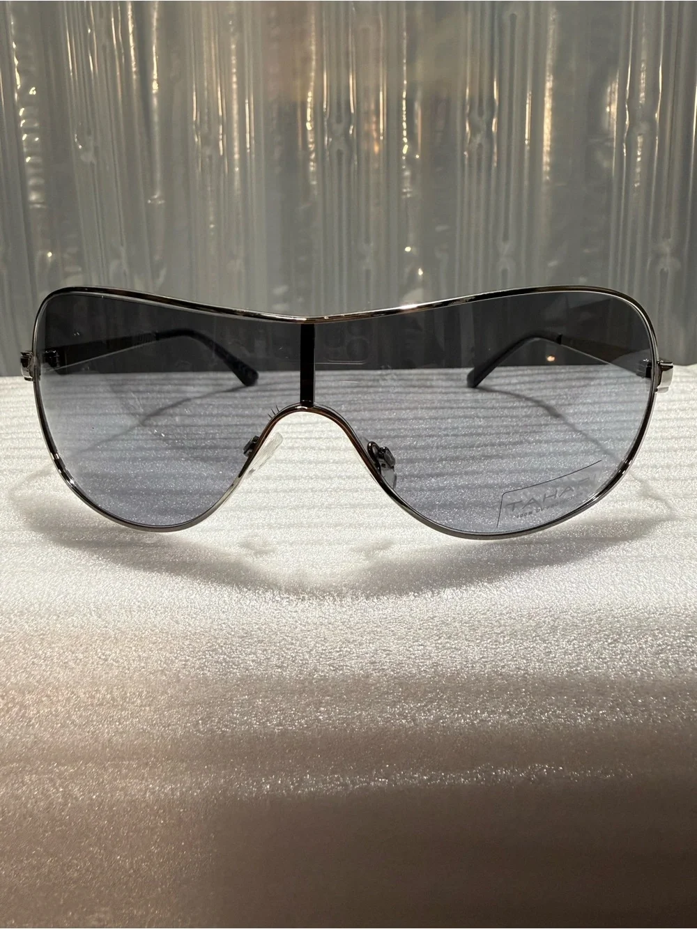 Tahari Sport Shield Sunglasses Silver Frame Gray Gradient Lens-Unisex-New